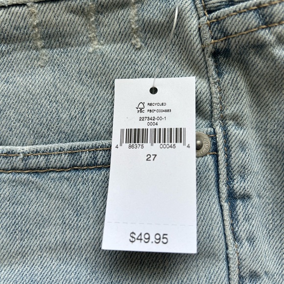 NWT GAP Mid Rise Slim Denim Shorts - Picture 4 of 9